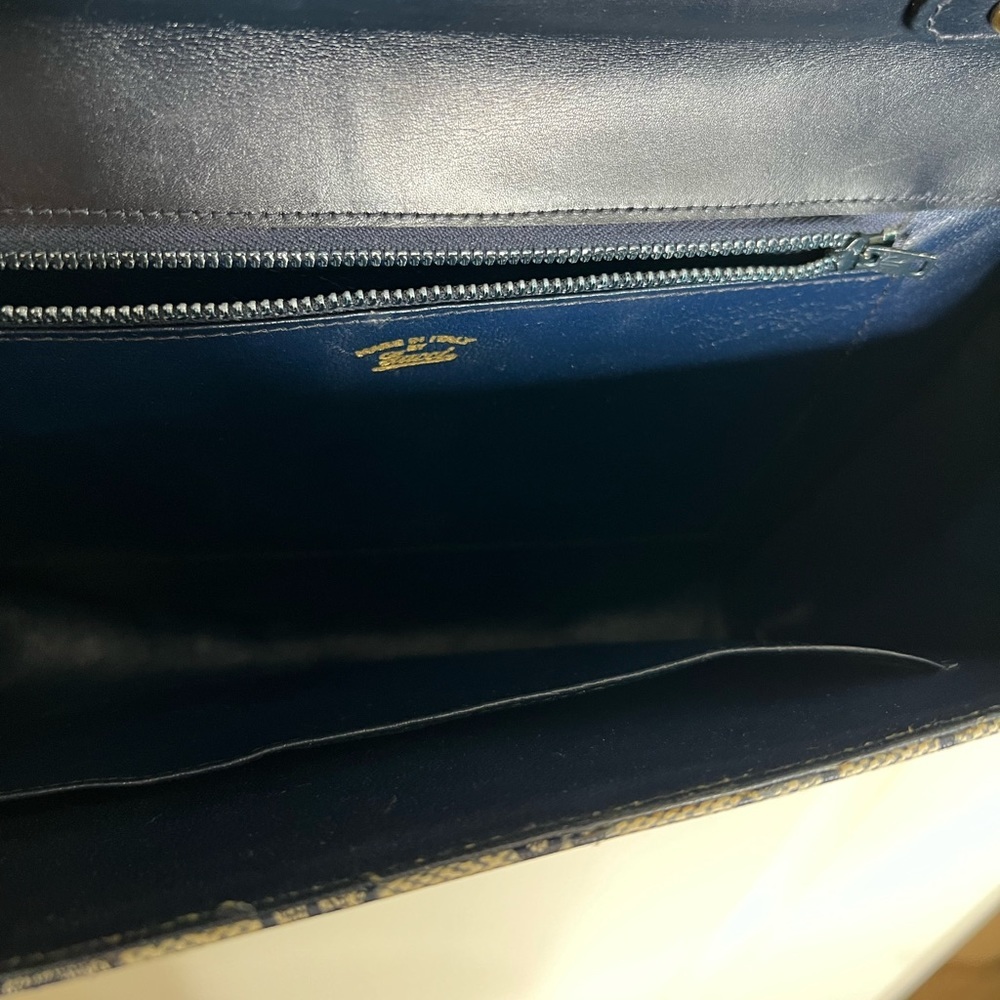 Vintage Gucci Shoulder Bag - Picture 4 of 16